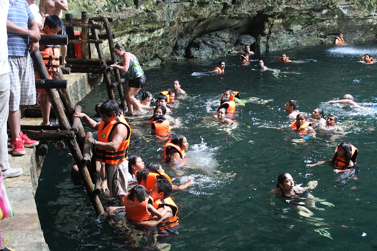 Cenote Ik Kil