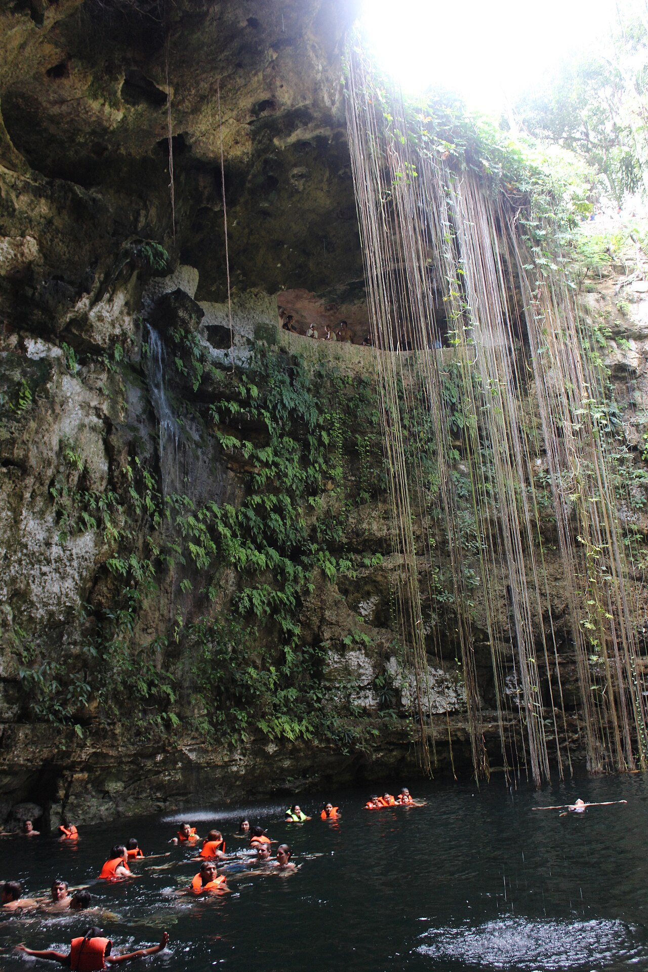 Cenote Ik Kil photo 2