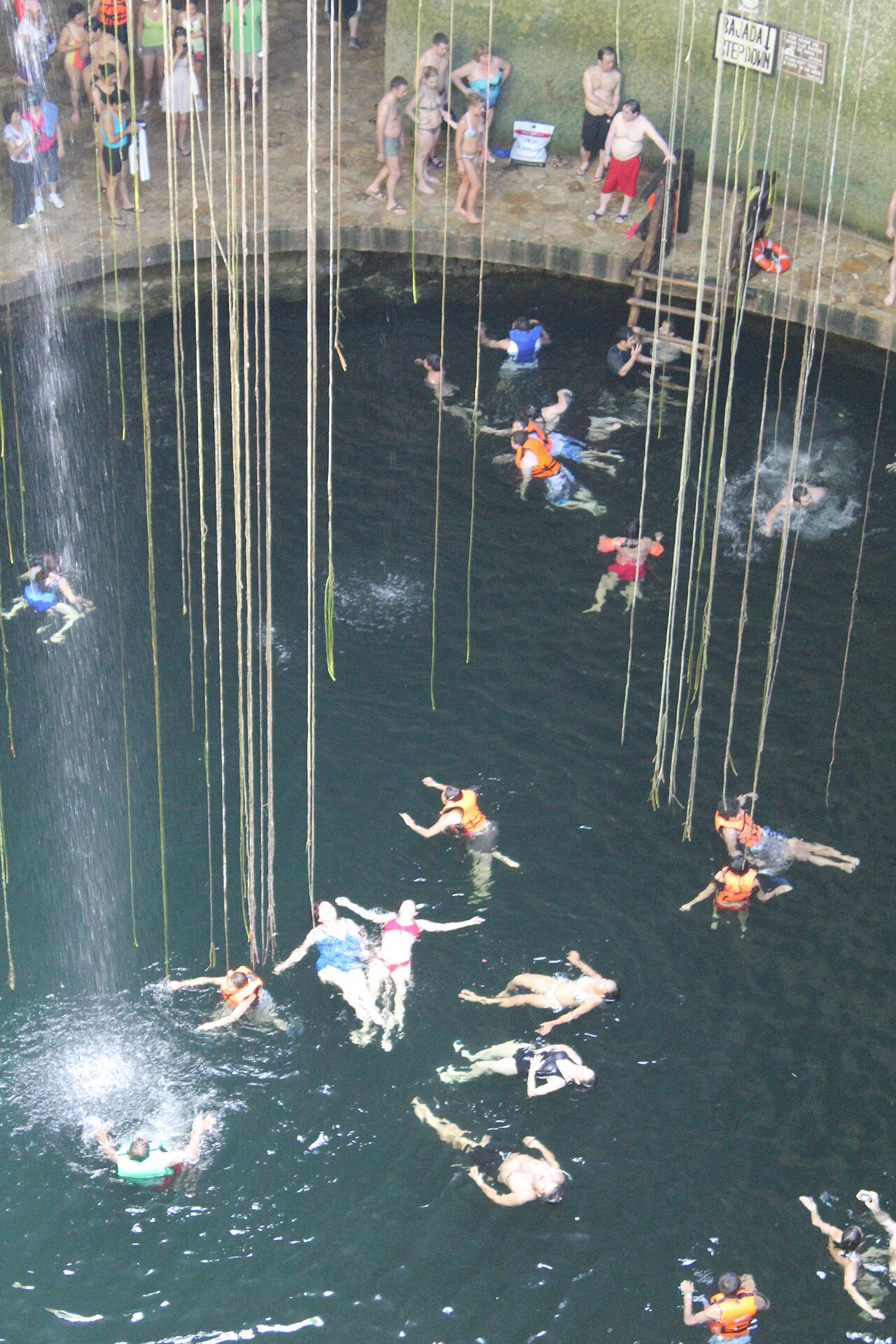 Cenote Ik Kil photo 3