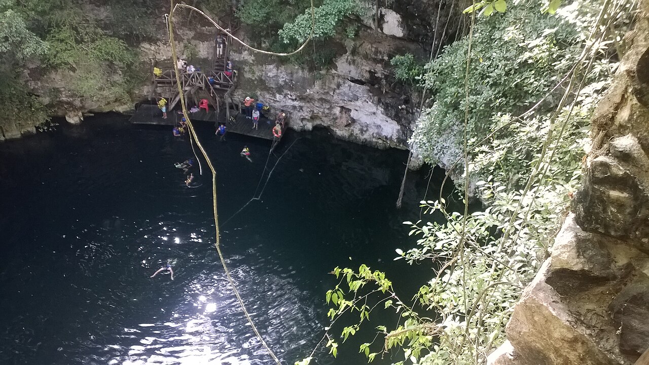 Cenote Yokdzonot photo 4